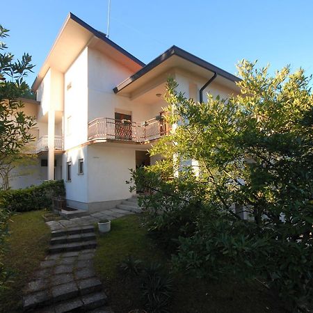Villa Azalea لينانو سابيادورو المظهر الخارجي الصورة